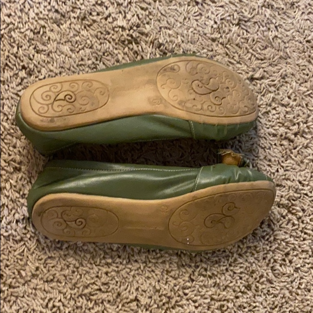 Green flats - Picture 6 of 6